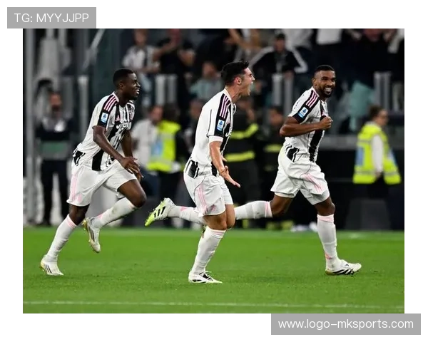 尤文组织推进节奏紧凑，麦肯尼远射贴地入网